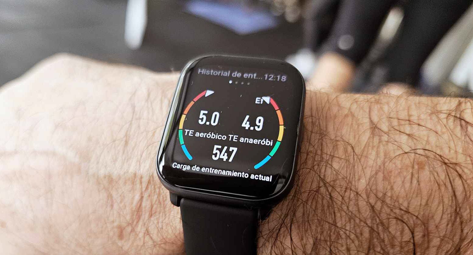 First Contact with Amazfit Active: The Ultralight Watch with Great Design  and AI as a Trainer