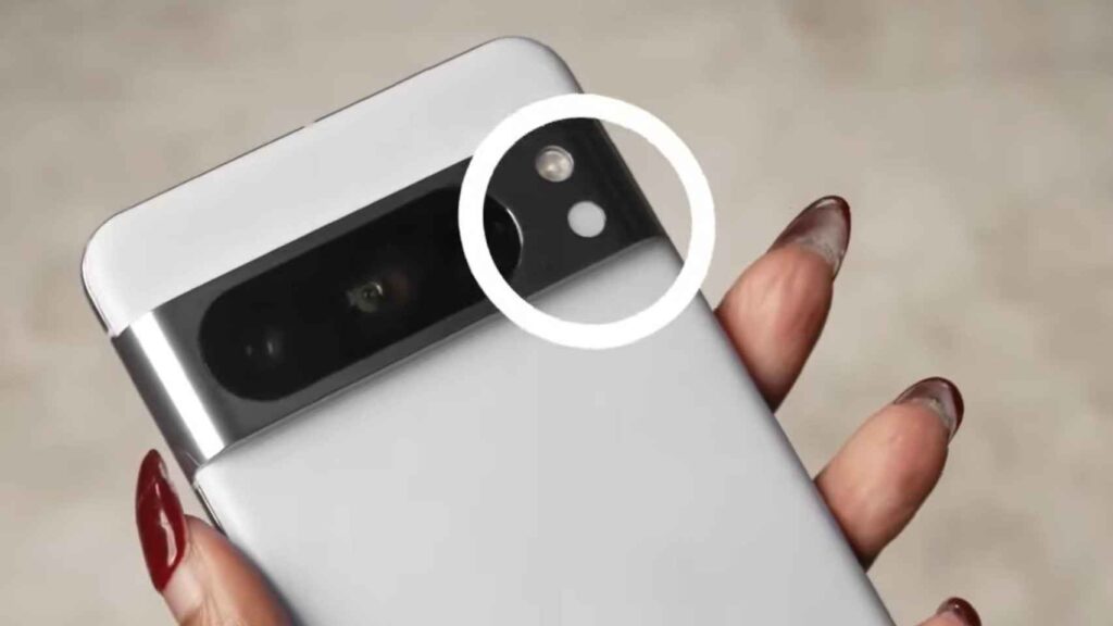 The Google Pixel 8 Pro leaks and reveals the biggest surprise of the year: an integrated thermometer