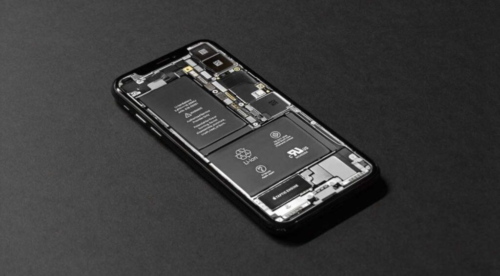 Europe will require manufacturers to include removable batteries in their mobile phones