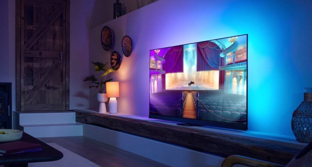 Philips OLED+ 908, A Television with high brightness and ambilight