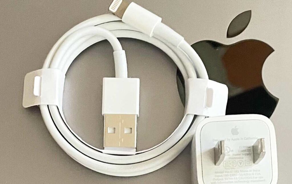 How to know if an iPhone charger is original, the ultimate trick