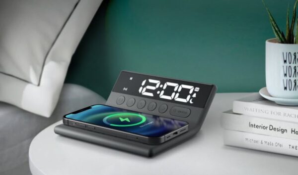THIS ALARM CLOCK CHARGES YOUR PHONE WITHOUT CABLES